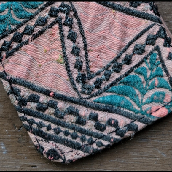 🌎👽 Free People Boho Embroidered Repurposed vtg banjara hippie Wallet card case - Picture 12 of 16